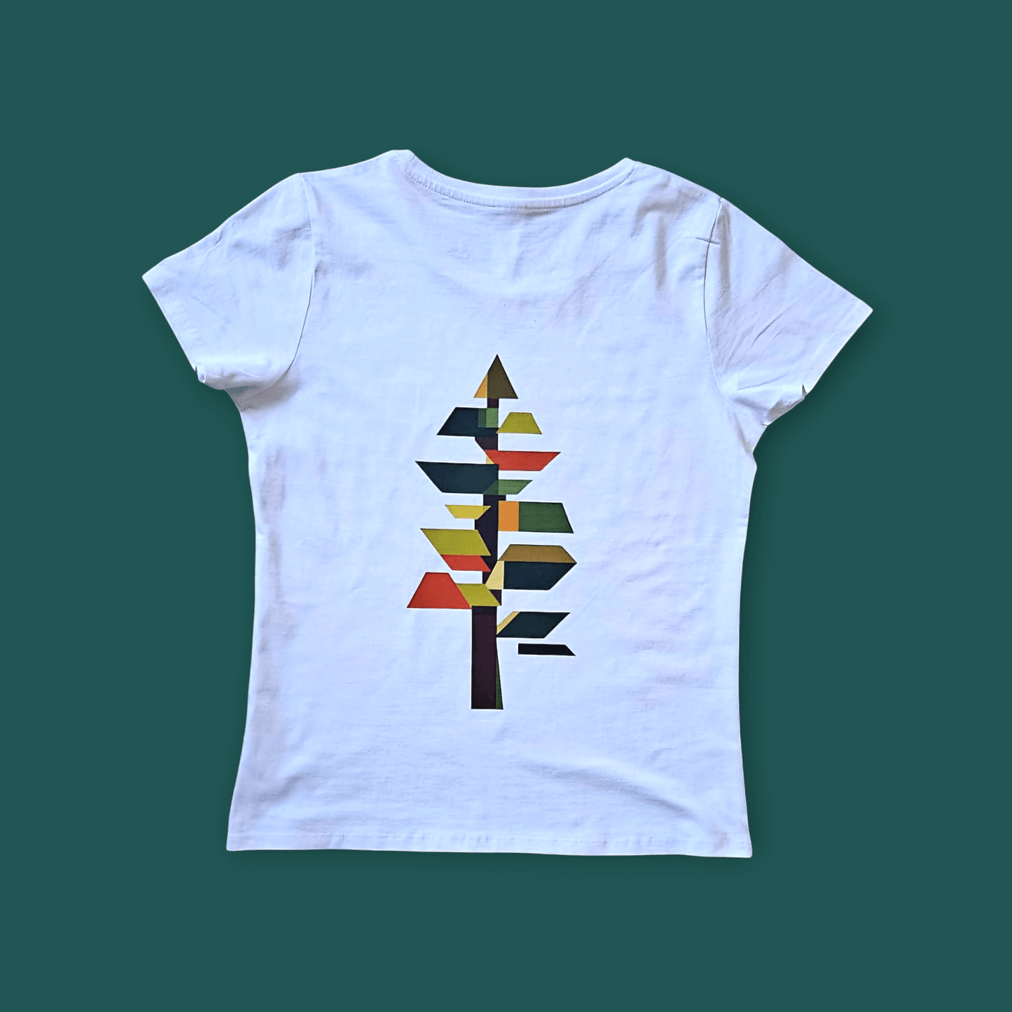 Weißes T-Shirt mit individuellem Design – „Geometrischer Baum“