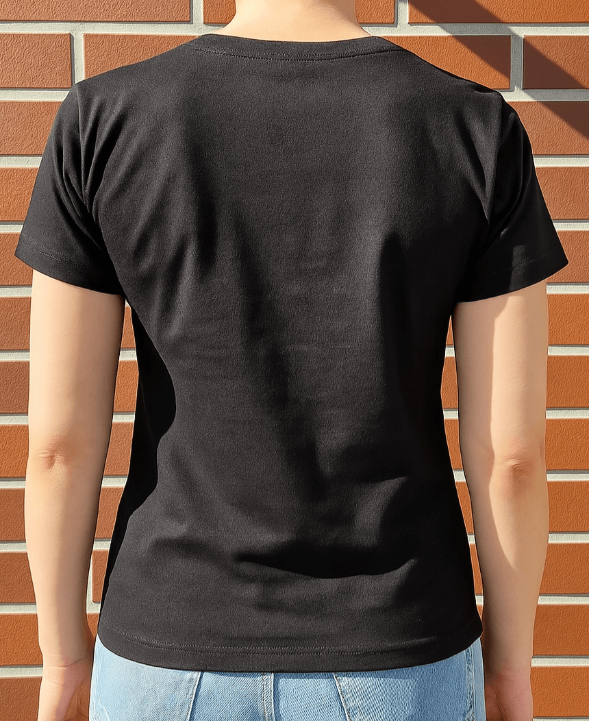 Schwarzes T-Shirt mit rosa Comic-Gehirn und dem Spruch "Today I flex my brain" – witziges Design für schlaue Köpfe